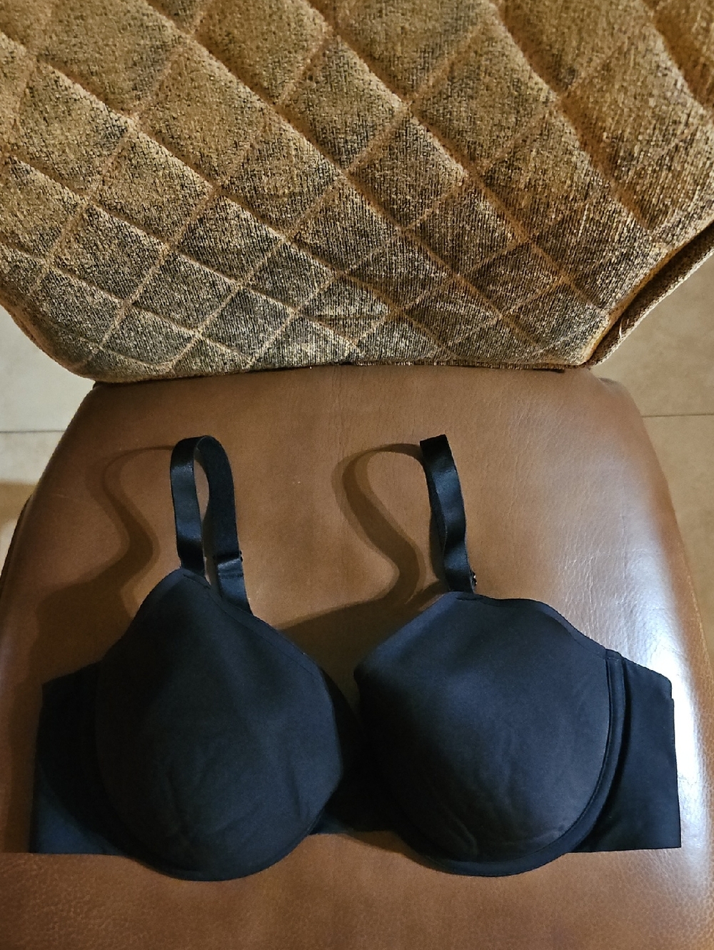 Wacoal At Ease Contour T-Shirt Underwire Black Bra Seamless Lightly Lined